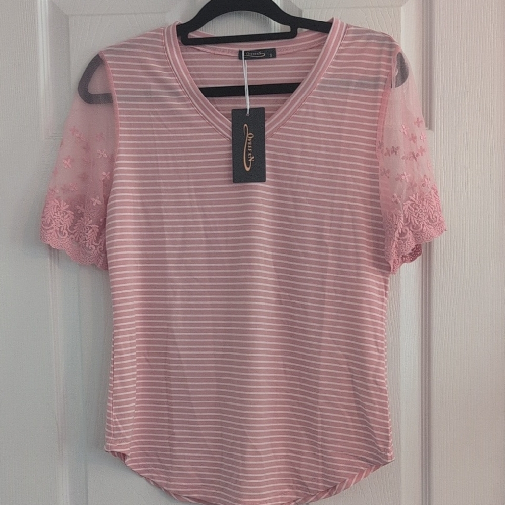 NEW WITH TAGS Chic Pink Striped Blouse with Lace Sleeves